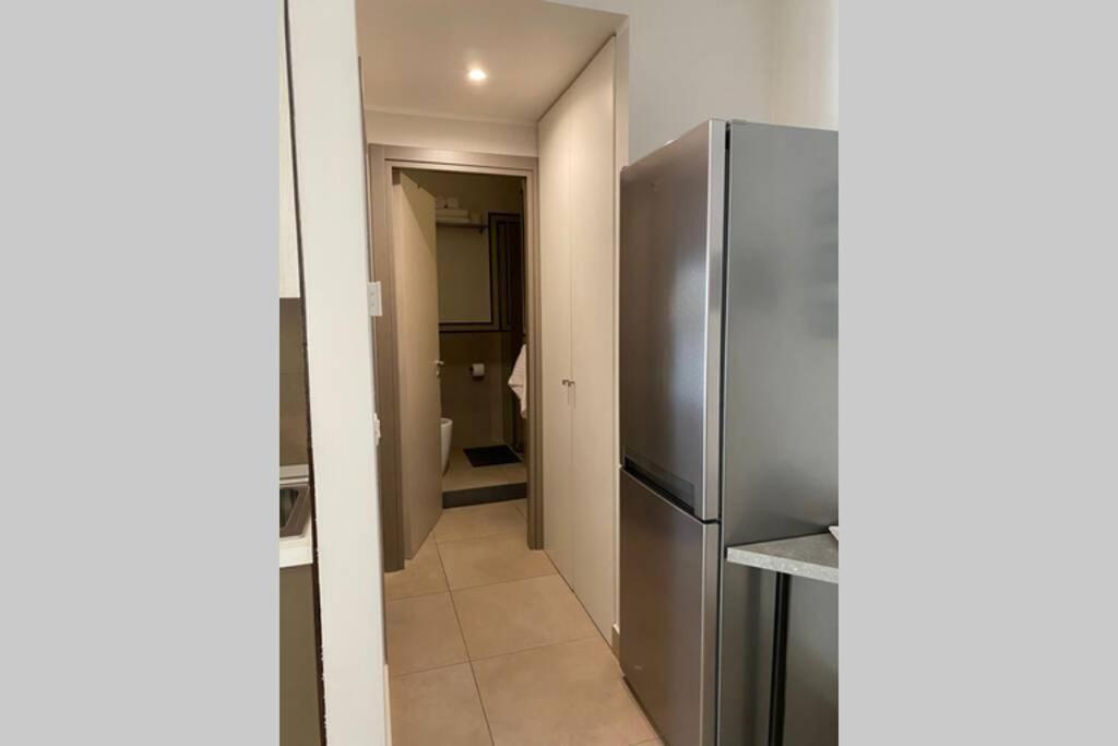 B&B Piano1 Interno5 - Accogliente E Moderno Bilocale Vicino Al Centro Salerno Kültér fotó